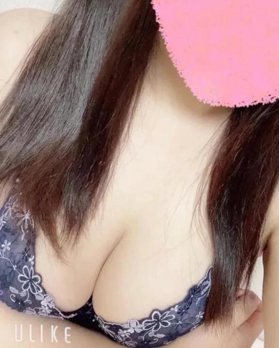 아직