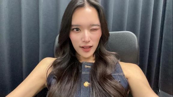 일어났다.