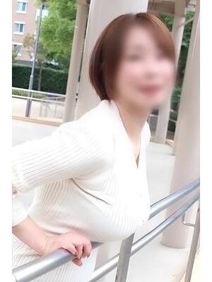 마음이 가득한 접객의 시오후키 부인 - 리리코