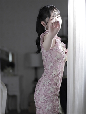 기다려진 사랑받은 미소 미녀 - 리리【로이야루레데ぃ】